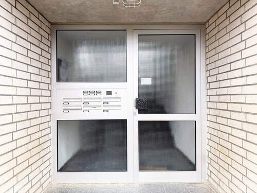 Hauseingang - 3 Zimmer Etagenwohnung in Siegburg