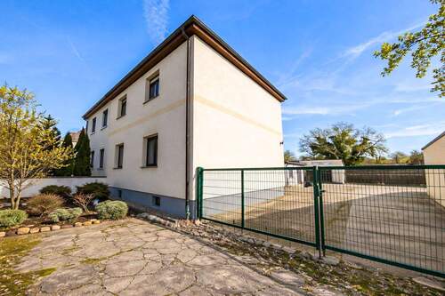 Hausansicht - Mehrfamilienhaus, Wohnhaus mit 147,90 m&sup2; in Delitzsch zum Kaufen