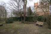 Garten mit Blick auf Kirche - 