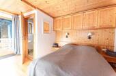 Einlieger Schlafzimmer mit Bad und Balkon - 