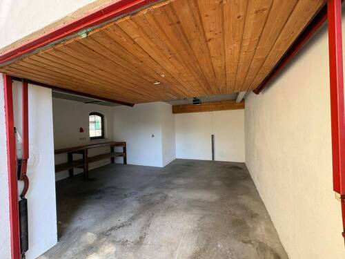 Garage - 