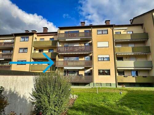 Außenansicht Westseite - Großzügige 3-Zimmer-Wohnung mit zwei Balkonen, Garage und Stellplatz