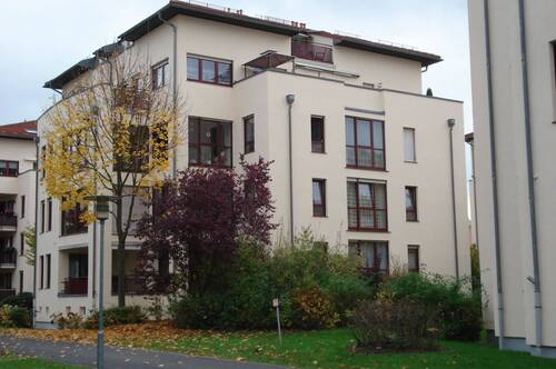 Hausansicht.JPG - Attraktive Wohnung mit Balkon und Aufzug