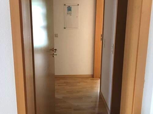 Flur.JPG - 3 Zimmer Etagenwohnung in Taucha
