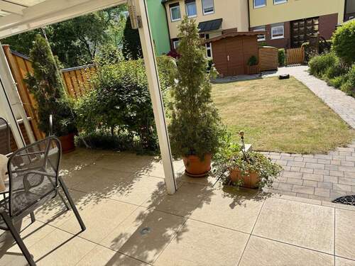 Terrasse mit Überdachung - 4 Zimmer Reihenmittelhaus zum Kaufen in Nürnberg