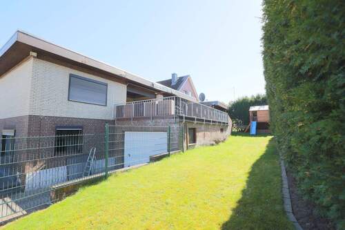 Garten mit Terrasse - 