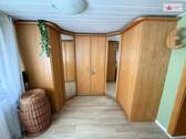 Kleiderschrank - 