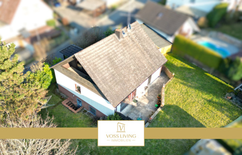 Ansicht Grundstück - **Schönes Einfamilienhaus mit Garten, Doppelgarage & Loggia mit Panoramaausblick**