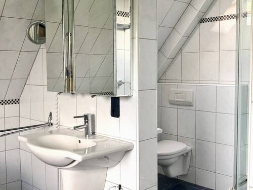 Hauptbad im Dachgeschoss Teilansicht - 