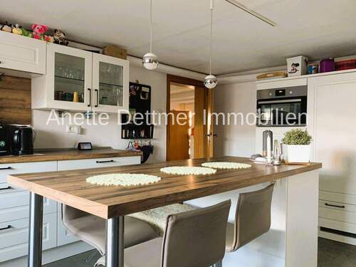 Einbau-Küche nach Maß im EG - 