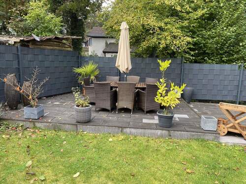Gartenterrasse links - 