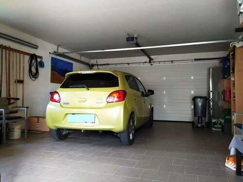 Doppelgarage mit viel Platz - 