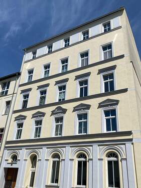 Hausansicht - 2 Zimmer Büro zum Kaufen in Gera