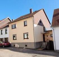 Gepflegtes Zweifamilienhaus in ruhiger Nebenstraße von Püttlingen