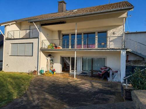 Außenansicht - 6 Zimmer Mehrfamilienhaus, Wohnhaus zum Kaufen in Altenbeken