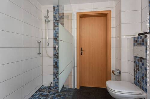 Badezimmer Vorderhaus - 