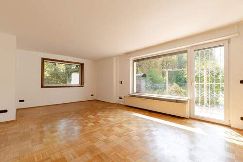 Wohn-/ Essbereich Ansicht I - 3 Zimmer Reihenendhaus zum Kaufen in Frankfurt am Main