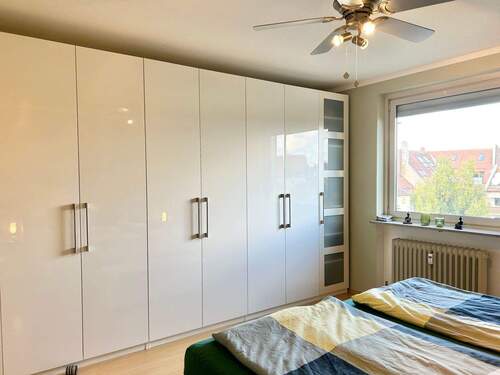 Schlafzimmer Ansicht 2 - 