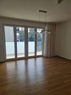 Bild 1 - 5-Zimmer Wohnung mit Balkon und Garage in Frankfurt-Gallusviertel