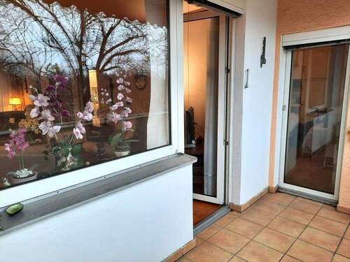 Loggia mit Zugang Wohn- u. Schlafzimmer - 