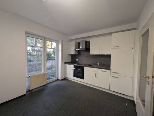 Personalraum Untergeschoss - 6 Zimmer Büro in Erlangen