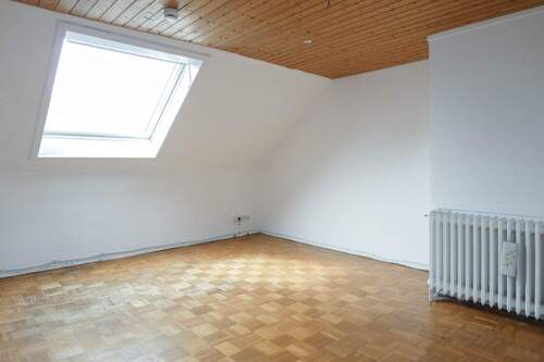 führt Sie in ein weiteres Schlafzimmer - 
