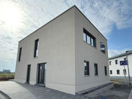 Fertig erstellt - sofort beziehbar - 5 Zimmer Einfamilienhaus zum Kaufen in Delitzsch