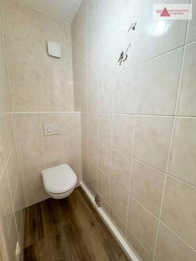 WC - 3 Zimmer Etagenwohnung zur Miete in Aue