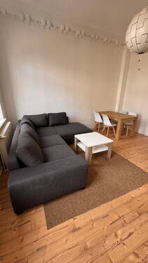 Wohnzimmer + Esstisch - 2 Zimmer Etagenwohnung in Güstrow