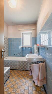 1. OG Badezimmer 1 - 