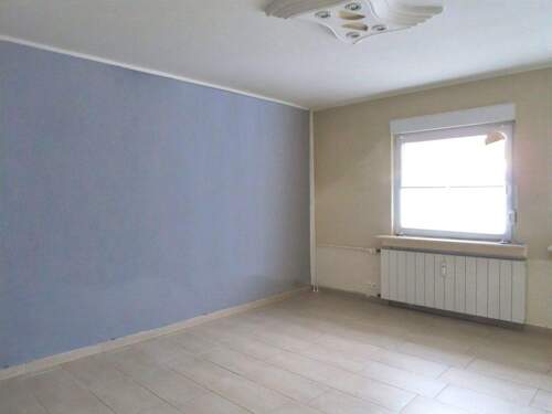 Wohnzimmer - 2 Zimmer Etagenwohnung in Wolfsburg