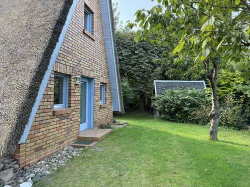 Hausansicht mit Eingang - 