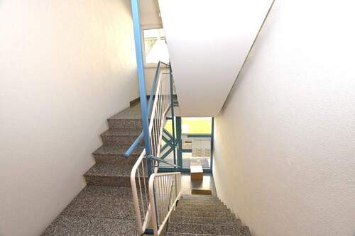 Treppenhaus - Etagenwohnung mit 71,00 m&sup2; in Wolpertswende zum Kaufen