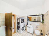 Badezimmer Perspektivenwechsel - Etagenwohnung mit 84,40 m&sup2; in Würzburg zum Kaufen