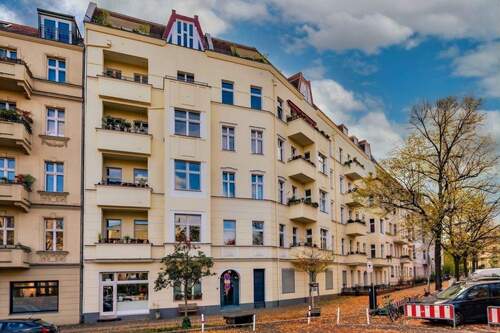 Starßenansicht - 3 Zimmer Etagenwohnung zum Kaufen in Berlin