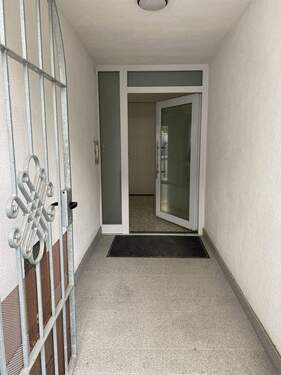 Eingangsbereich.jpg - Mehrfamilienhaus, Wohnhaus mit 217,00 m&sup2; in Dettighofen zum Kaufen