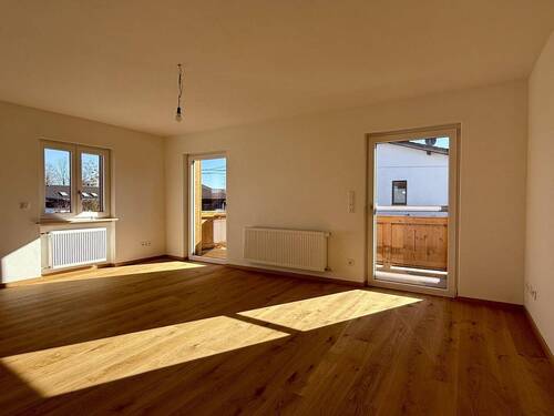 Wohnzimmer - Etagenwohnung mit 73,70 m&sup2; in Otterfing zum Kaufen