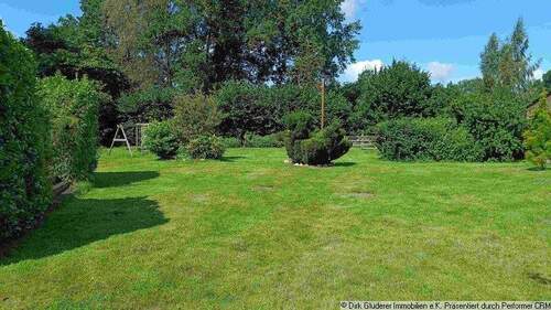 weitläufige Gartenanlage - 