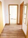 Flurbereich mit Blick Richtung Küche - 