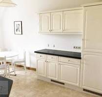 ***GROßZÜGIGES WOHNEN MIT WOHLFÜHLFAKTOR*** - attraktive 3-Raumwohnung mit großer Einbauküche und Tageslichtbad mit Wanne und Dusche - frei ab August - Riesa Innenstadt