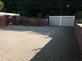 Innenhof m. Garagen - 