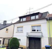 Zentrales Einfamilienhaus für große Familien oder zwei Wohnungen mit großem Garten - Püttlingen