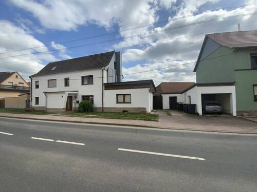 Titelbild - 7 Zimmer Einfamilienhaus zum Kaufen in Bad Frankenhausen