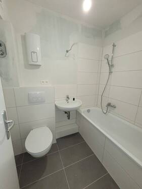 Einblick Bad - Etagenwohnung mit 63,70 m&sup2; in Hamburg zur Miete