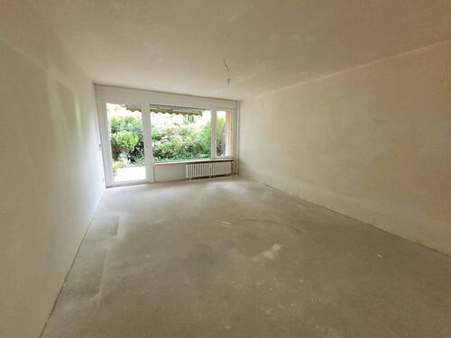 Einblick Wohnzimmer - 