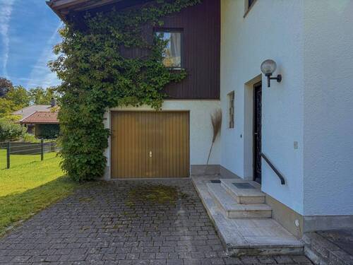 Einfahrt - Grundstück in Seeon-Seebruck