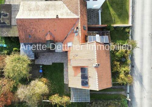 2 Frontansicht Flug Perspektive - 7 Zimmer Mehrfamilienhaus, Wohnhaus zum Kaufen in Eime