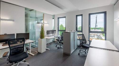 Schreibtisch im Teambüro - 