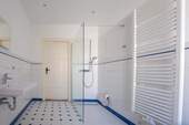Duschbad im Erdgeschoss - 