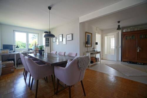 Esszimmer und Eingangsbereich - 